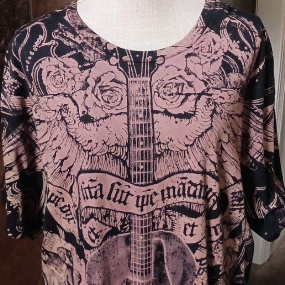 MEN'S Graphic T-Shirt Size XL